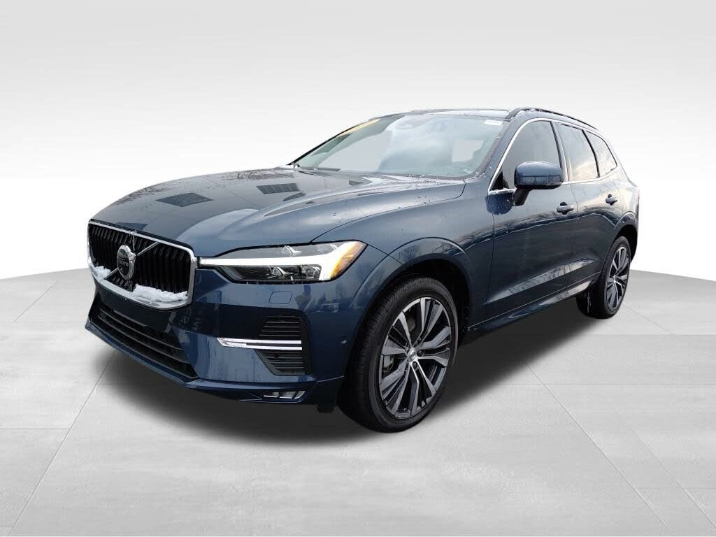 2022 Volvo XC60 B5 Momentum AWD