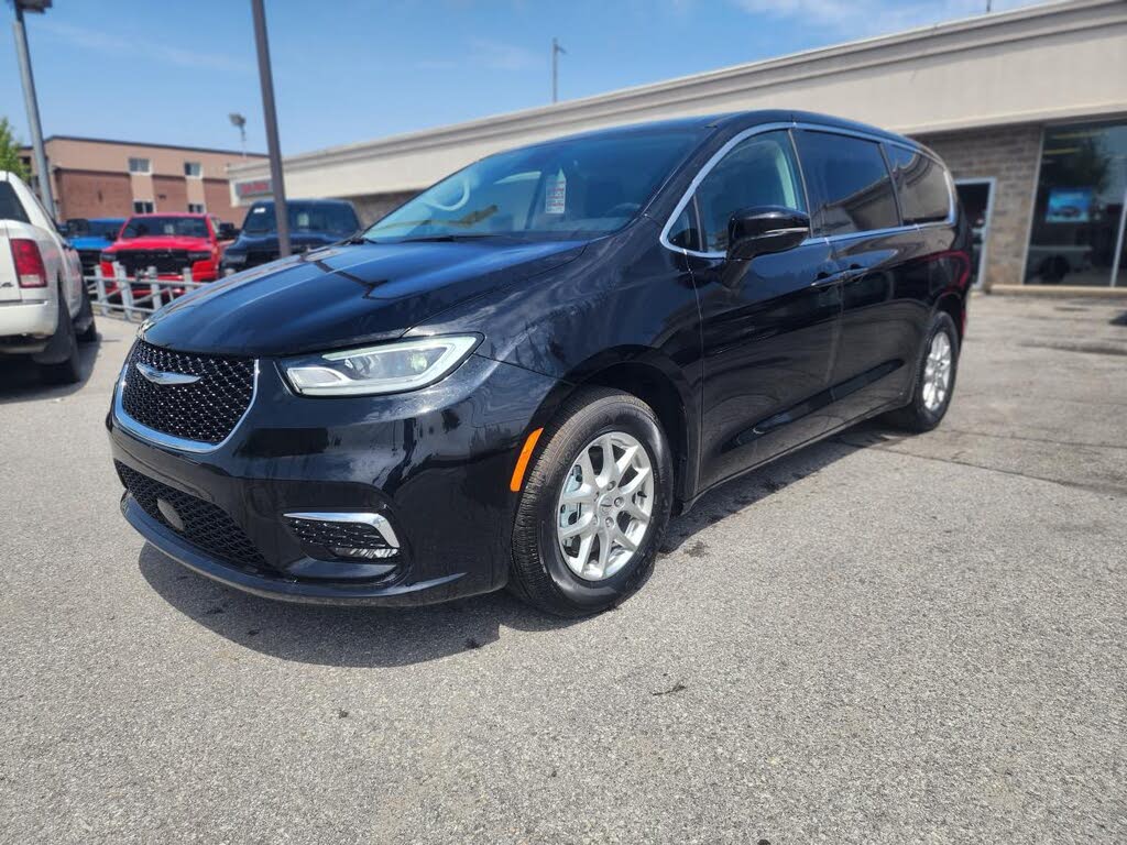 2024 Chrysler Pacifica Touring L AWD