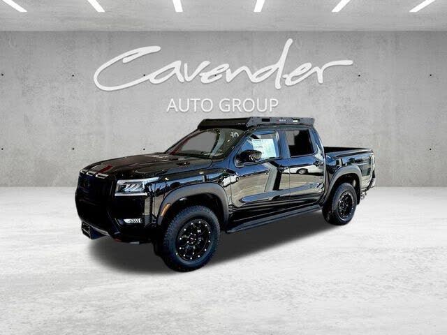 2025 Nissan Frontier PRO-4X Crew Cab 4WD