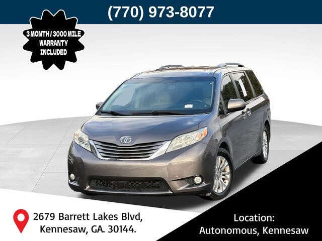 2015 Toyota Sienna XLE 7-Passenger Auto Access Seat