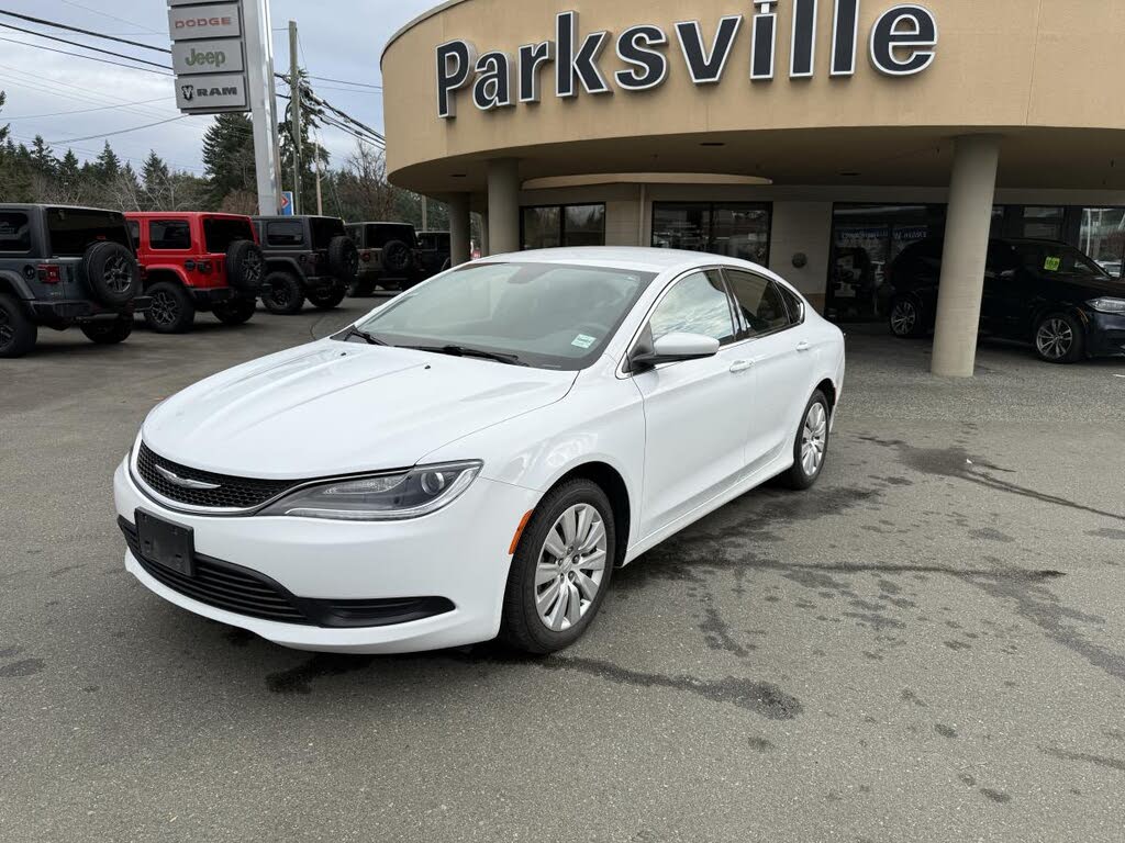 2017 Chrysler 200 LX Sedan FWD