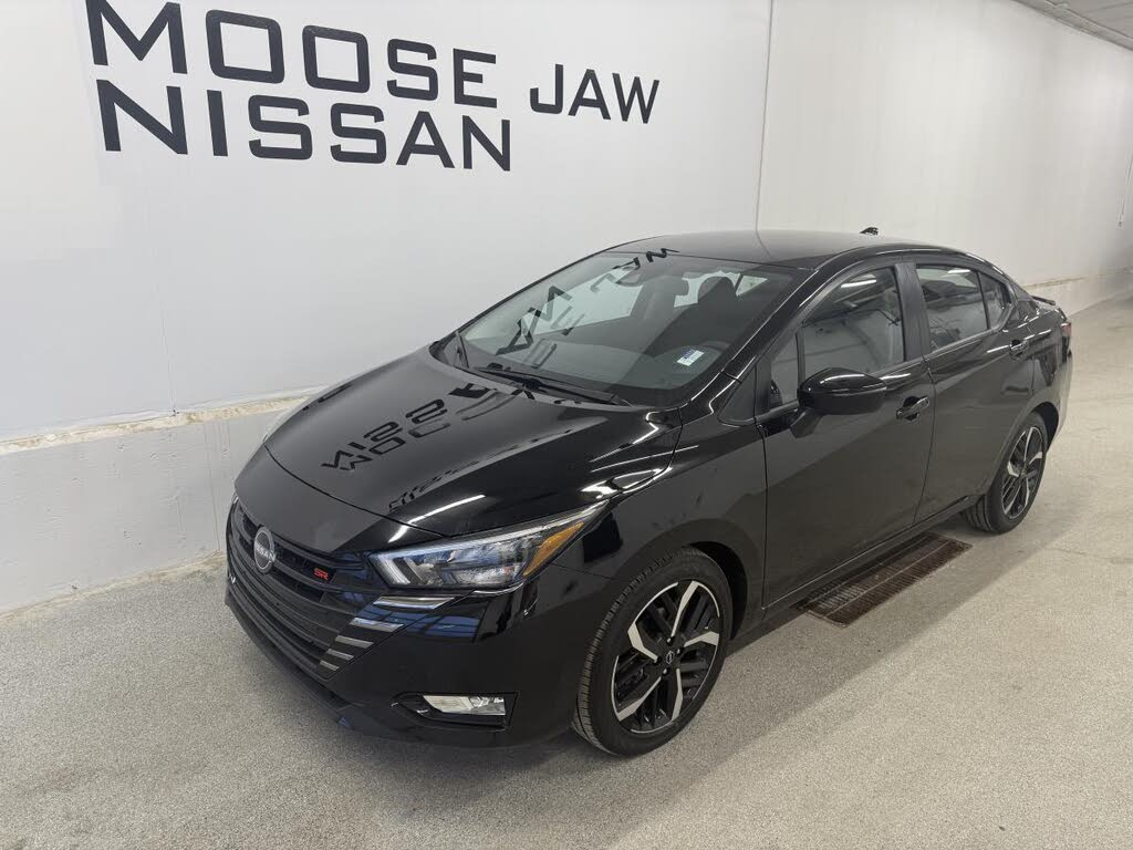 2025 Nissan Versa SR FWD
