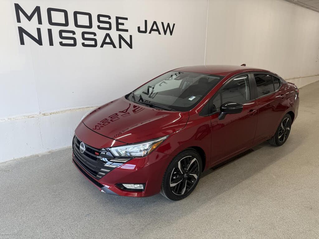 2025 Nissan Versa SR FWD