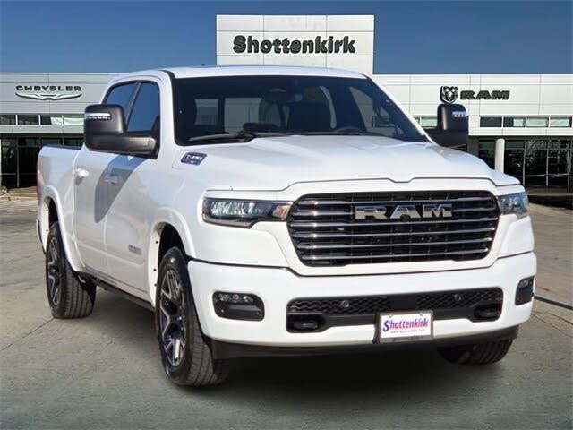 2025 RAM 1500 Laramie Crew Cab 4WD