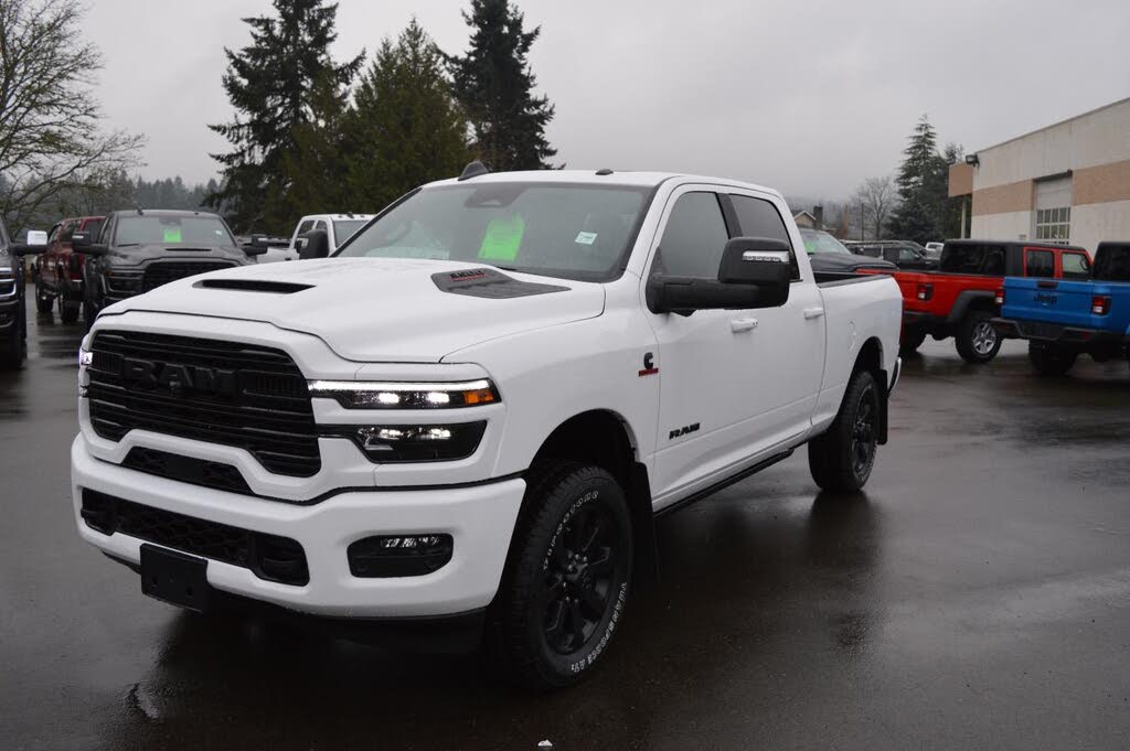 2025 RAM 3500 Laramie Crew Cab 4WD