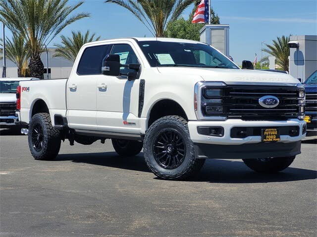 2026 Ford F-250 Super Duty Platinum Crew Cab 4WD