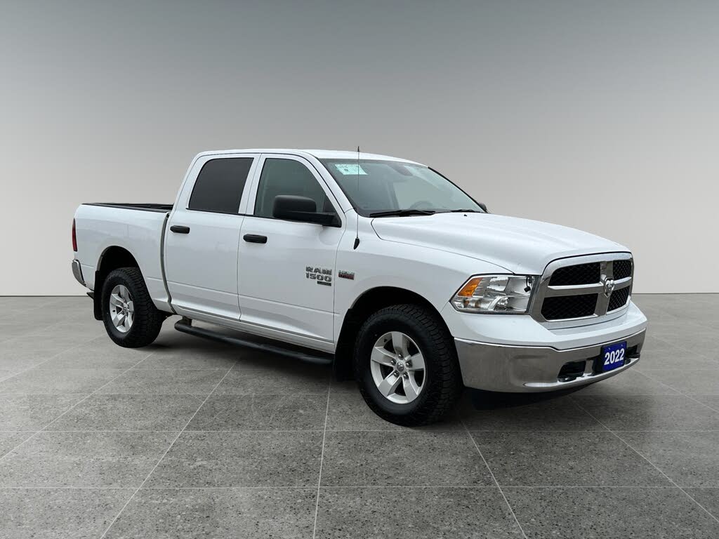 2022 RAM 1500 Classic SLT Crew Cab 4WD