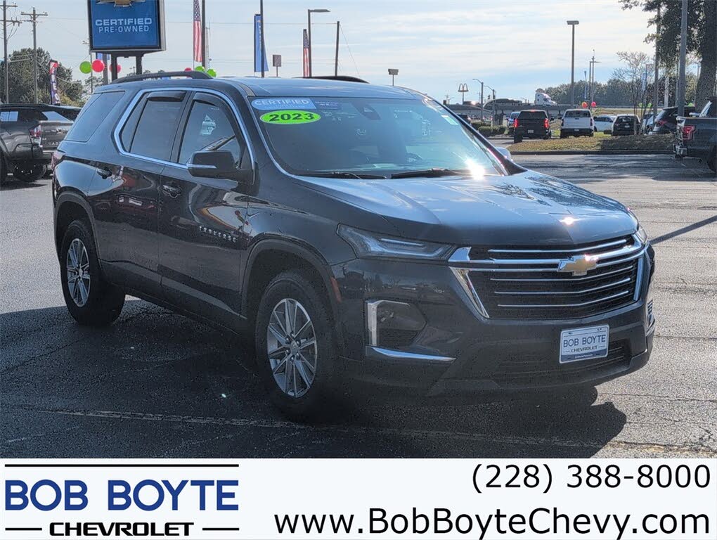 2023 Chevrolet Traverse LT Leather FWD