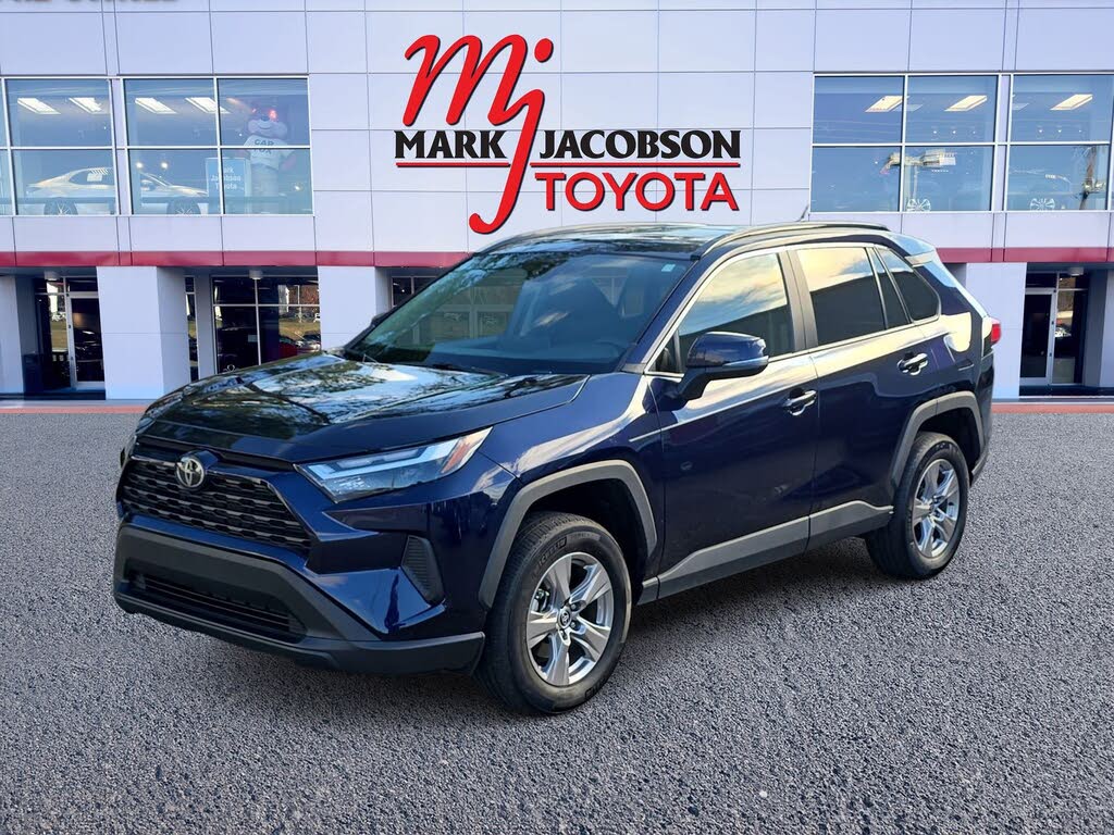 2023 Toyota RAV4 XLE FWD