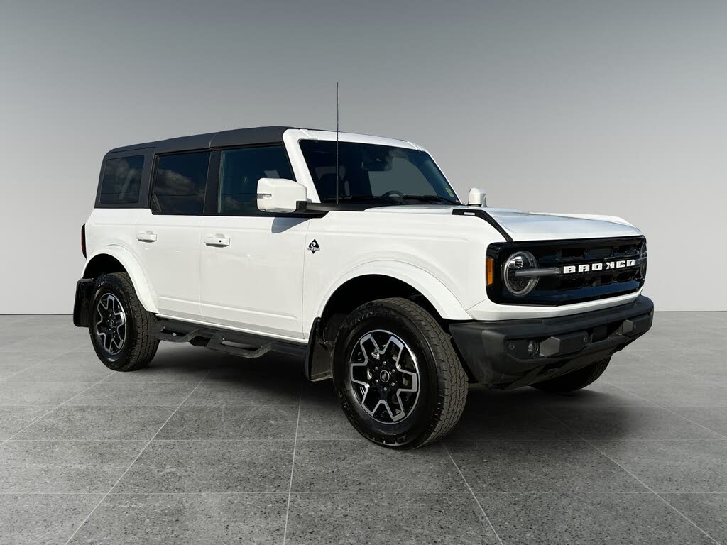 2024 Ford Bronco Outer Banks 4-Door 4WD