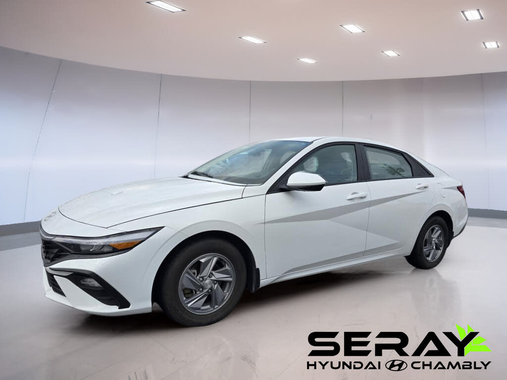 2024 Hyundai Elantra Essential FWD