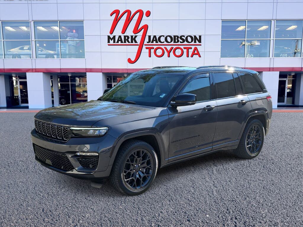 2025 Jeep Grand Cherokee Summit 4WD