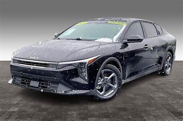 2025 Kia K4 LXS FWD