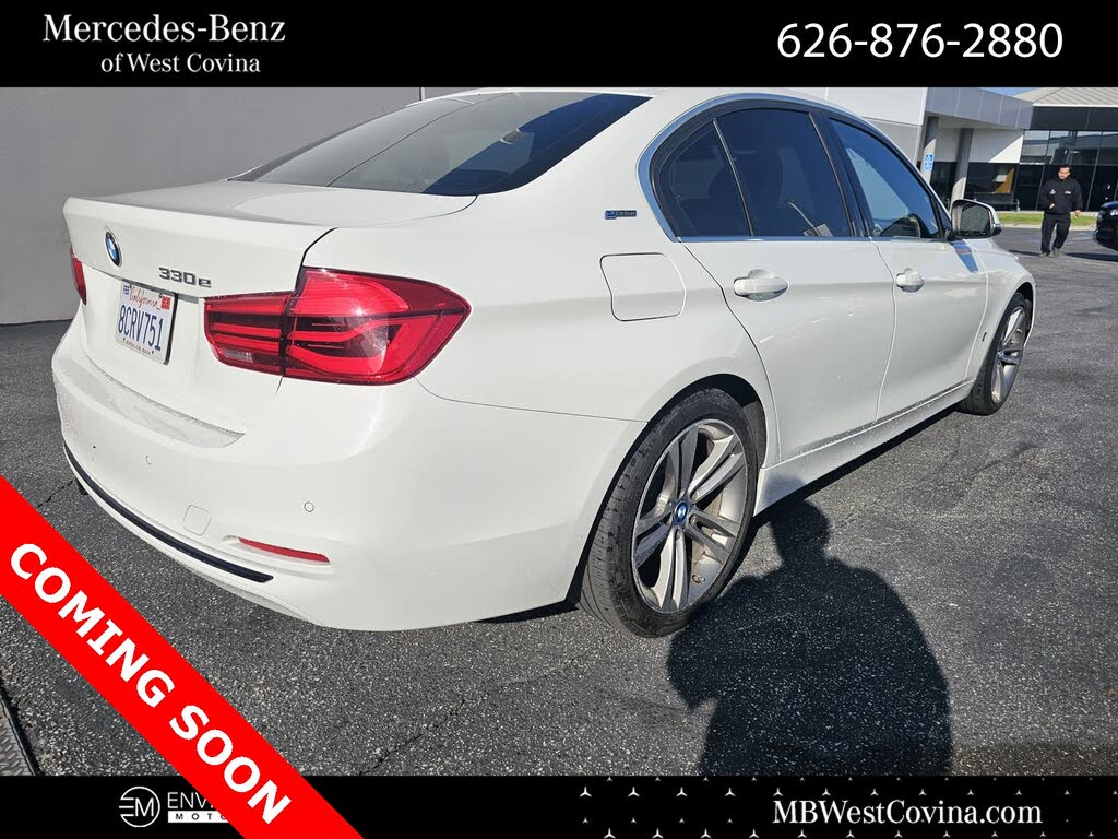 2018 BMW 3 Series 330e iPerformance Sedan RWD