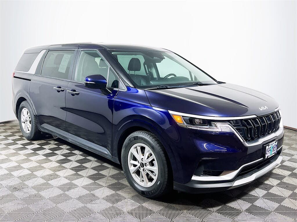 2022 Kia Carnival LX FWD