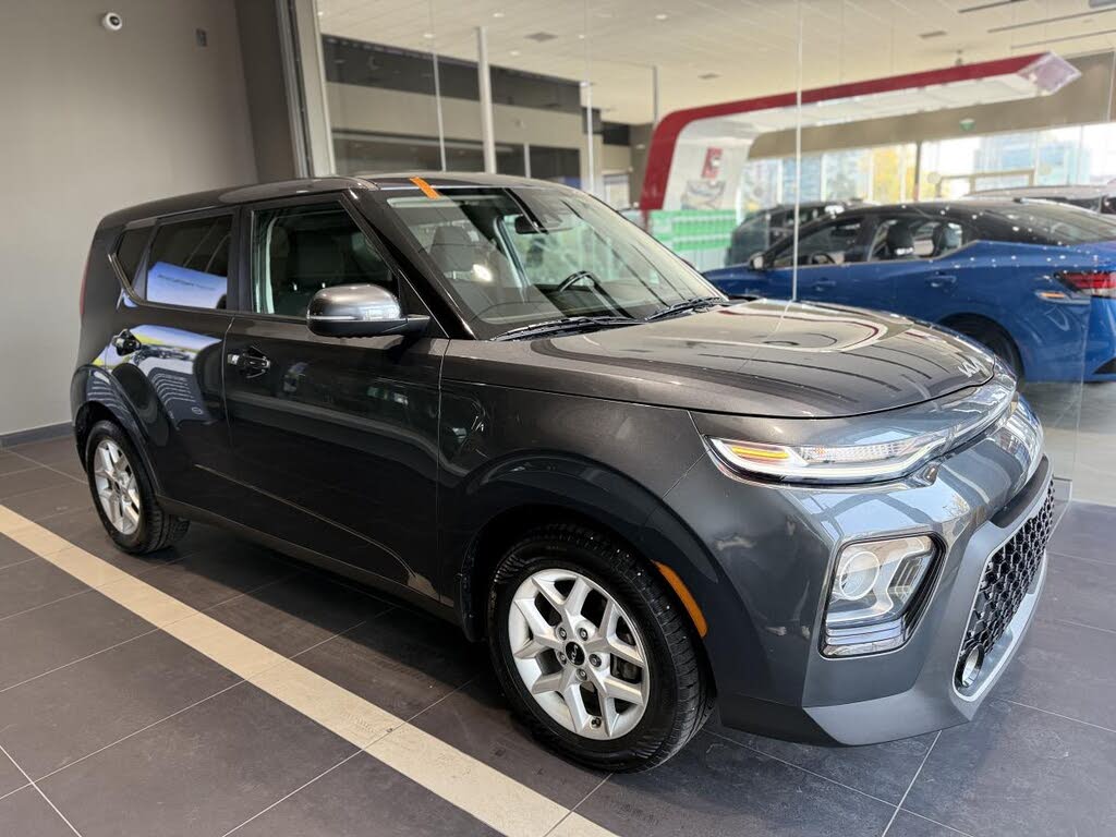 2022 Kia Soul EX Premium FWD