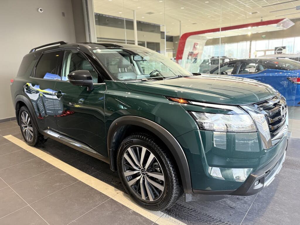 2022 Nissan Pathfinder Platinum 4WD