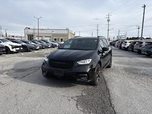 Chrysler Pacifica Touring L AWD