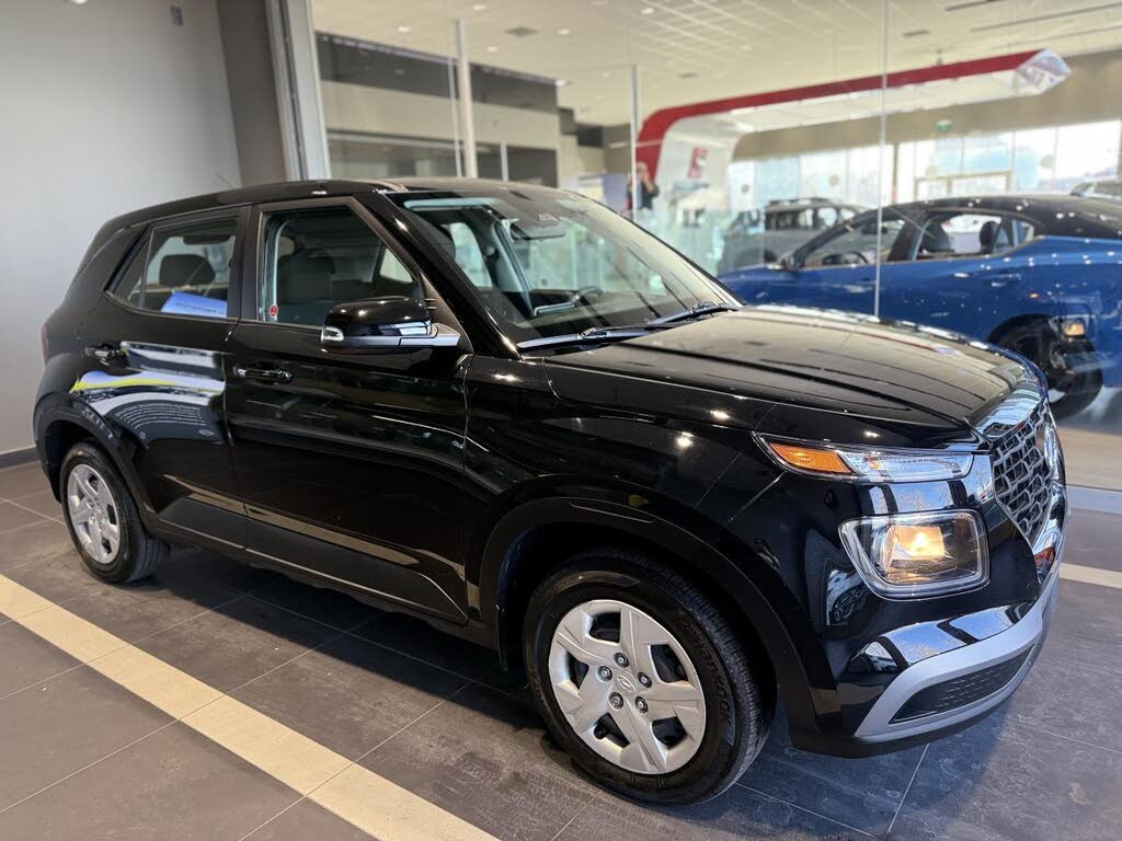 2023 Hyundai Venue Essential FWD