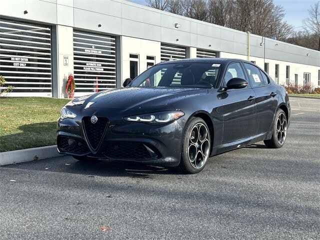 2025 Alfa Romeo Giulia Intensa AWD