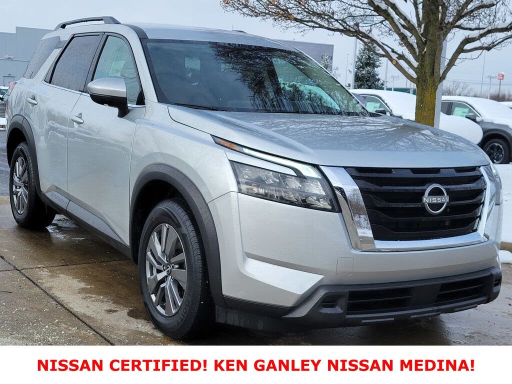 2025 Nissan Pathfinder SV 4WD