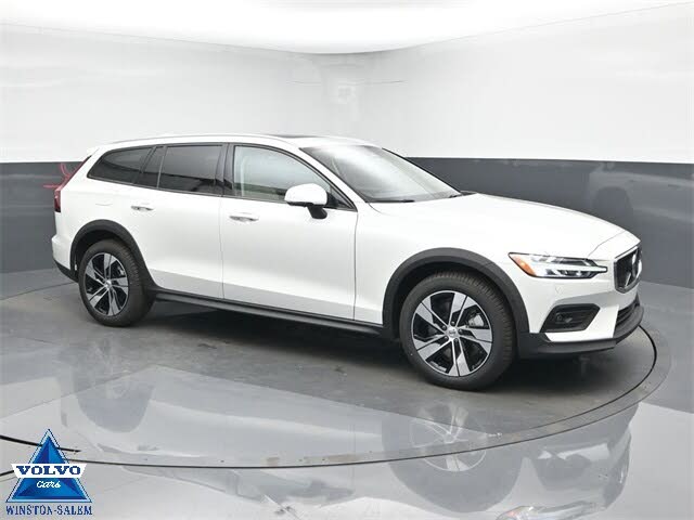 2026 Volvo V60 Cross Country B5 Plus AWD