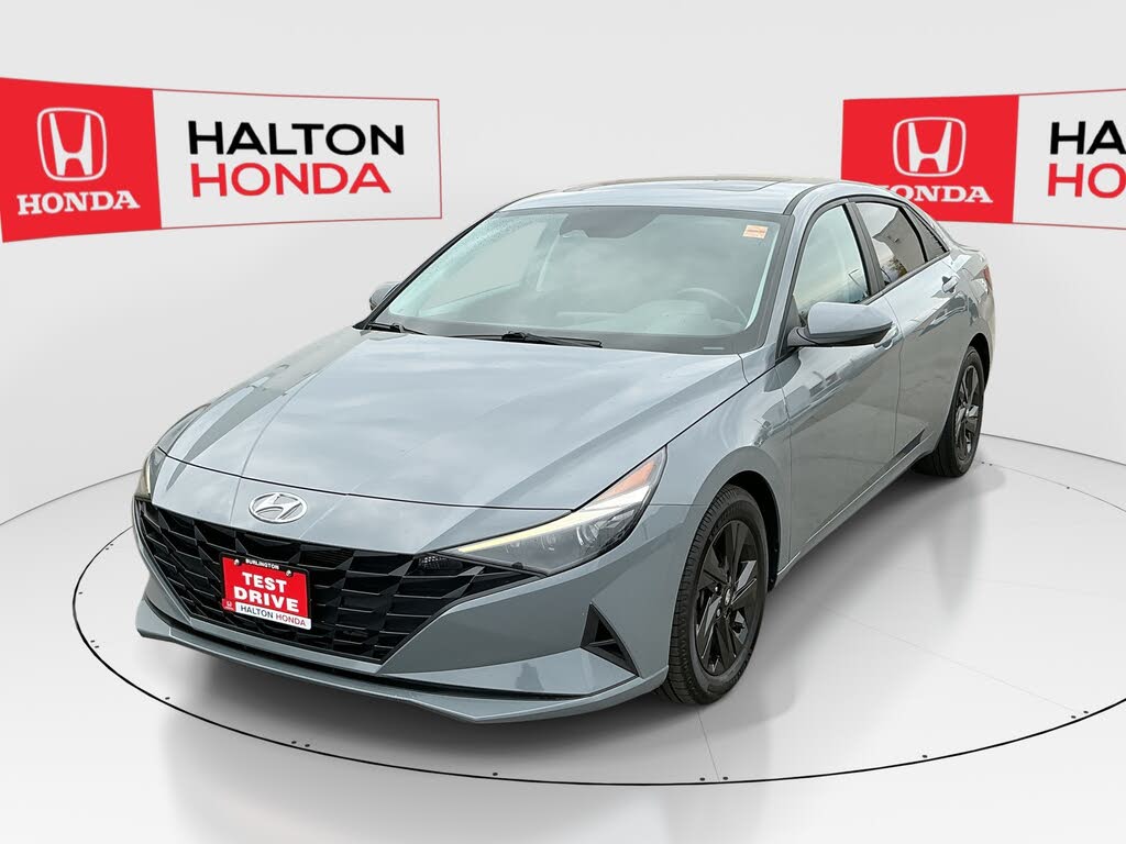 2022 Hyundai Elantra Preferred FWD