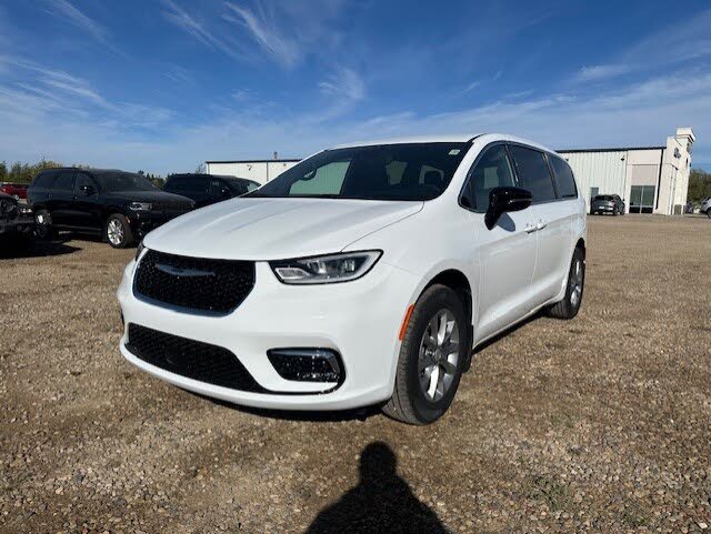 2026 Chrysler Pacifica Select AWD