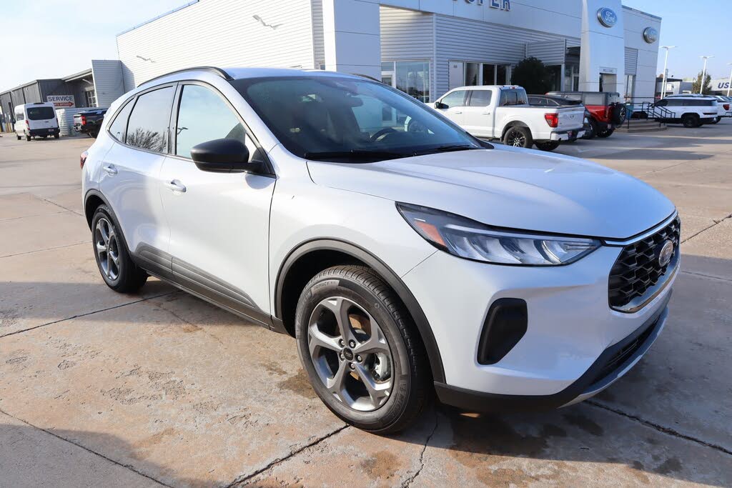 2026 Ford Escape ST-Line FWD