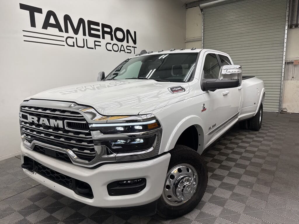 2026 RAM 3500 Limited Crew Cab LB DRW 4WD