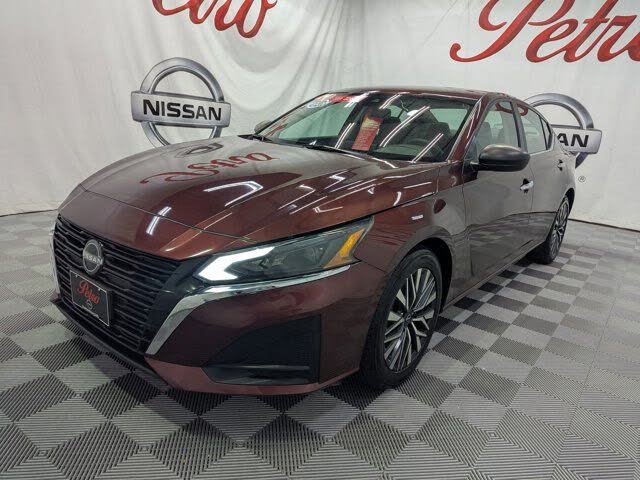 2024 Nissan Altima 2.5 SV FWD