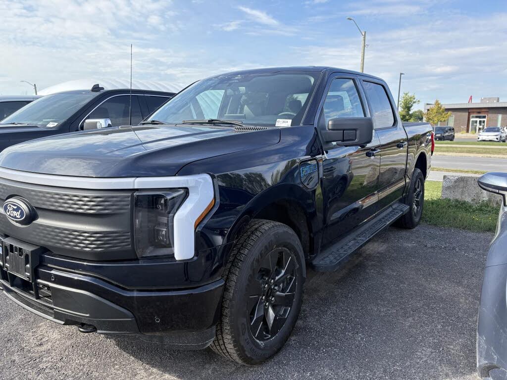 2025 Ford F-150 Lightning Flash SuperCrew AWD