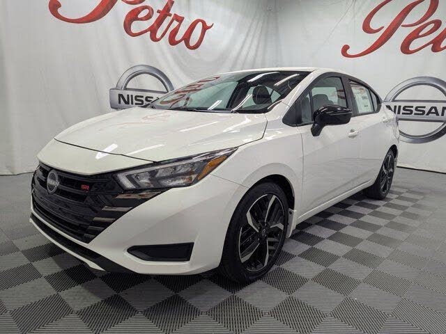 2025 Nissan Versa SR FWD