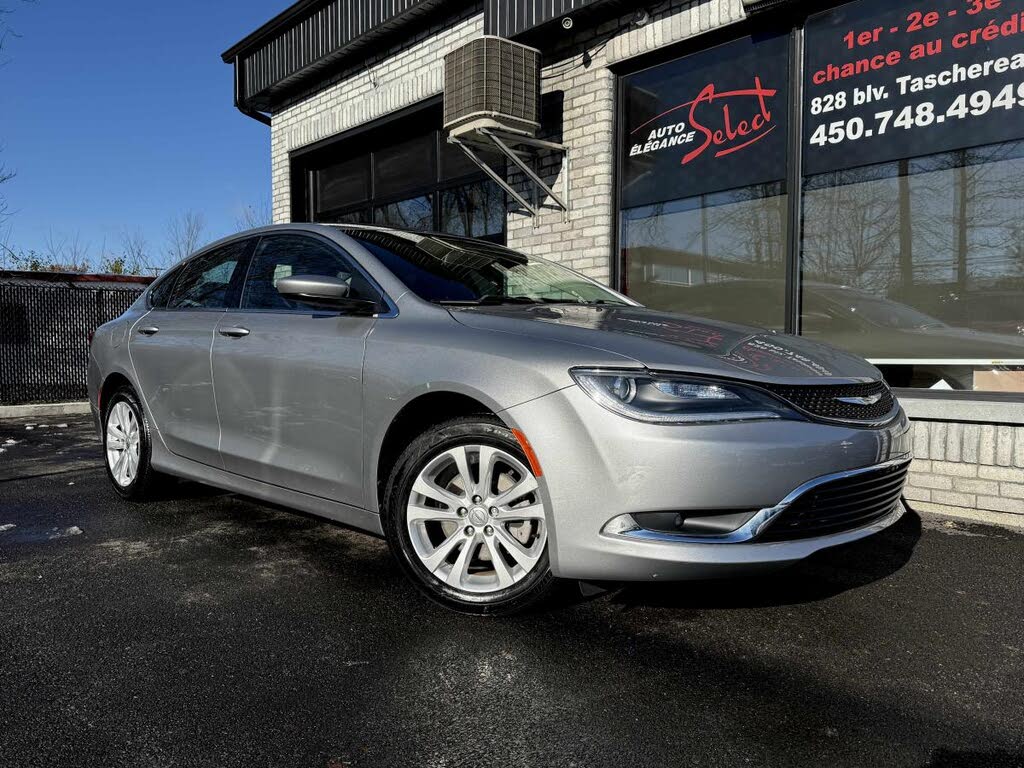 2016 Chrysler 200 Limited Sedan FWD