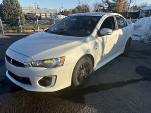 Mitsubishi Lancer ES