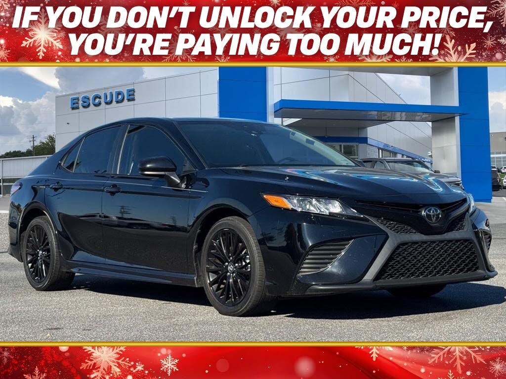 2020 Toyota Camry SE Nightshade FWD