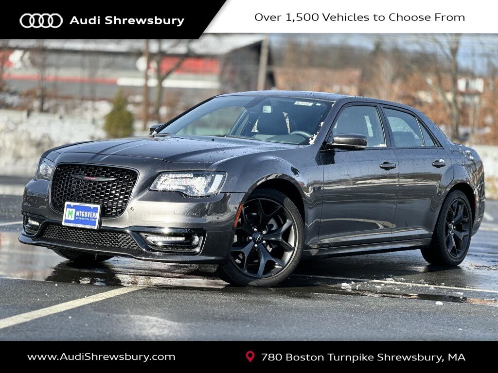 2022 Chrysler 300 S V8 RWD