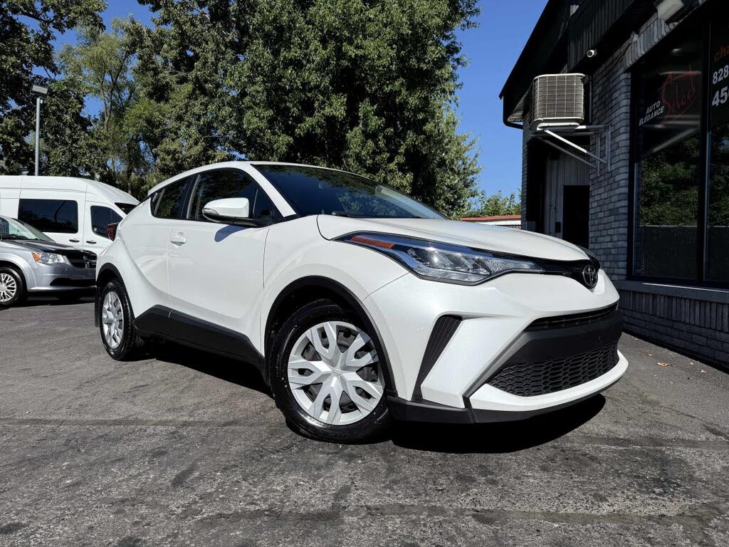 2022 Toyota C-HR XLE FWD