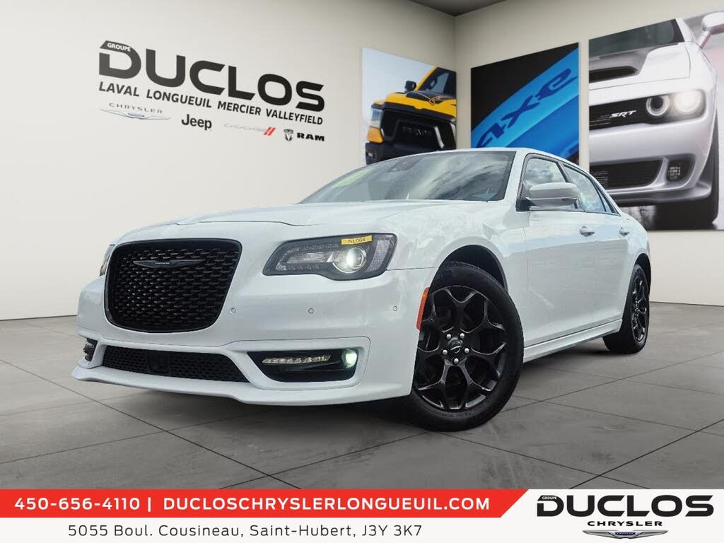 2023 Chrysler 300 Touring L AWD