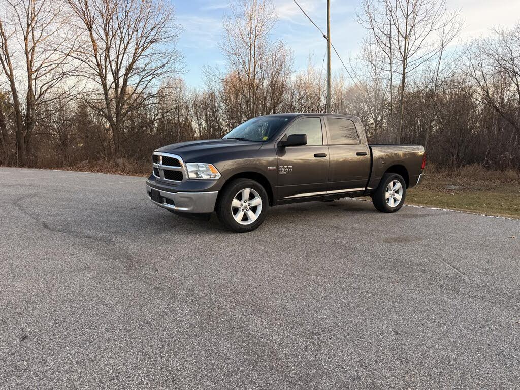 2023 RAM 1500 Classic SLT Crew Cab 4WD