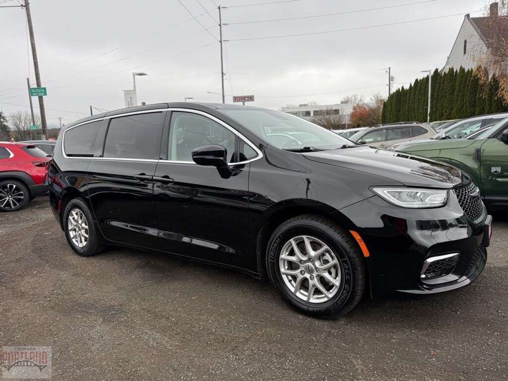 2024 Chrysler Pacifica Touring L FWD