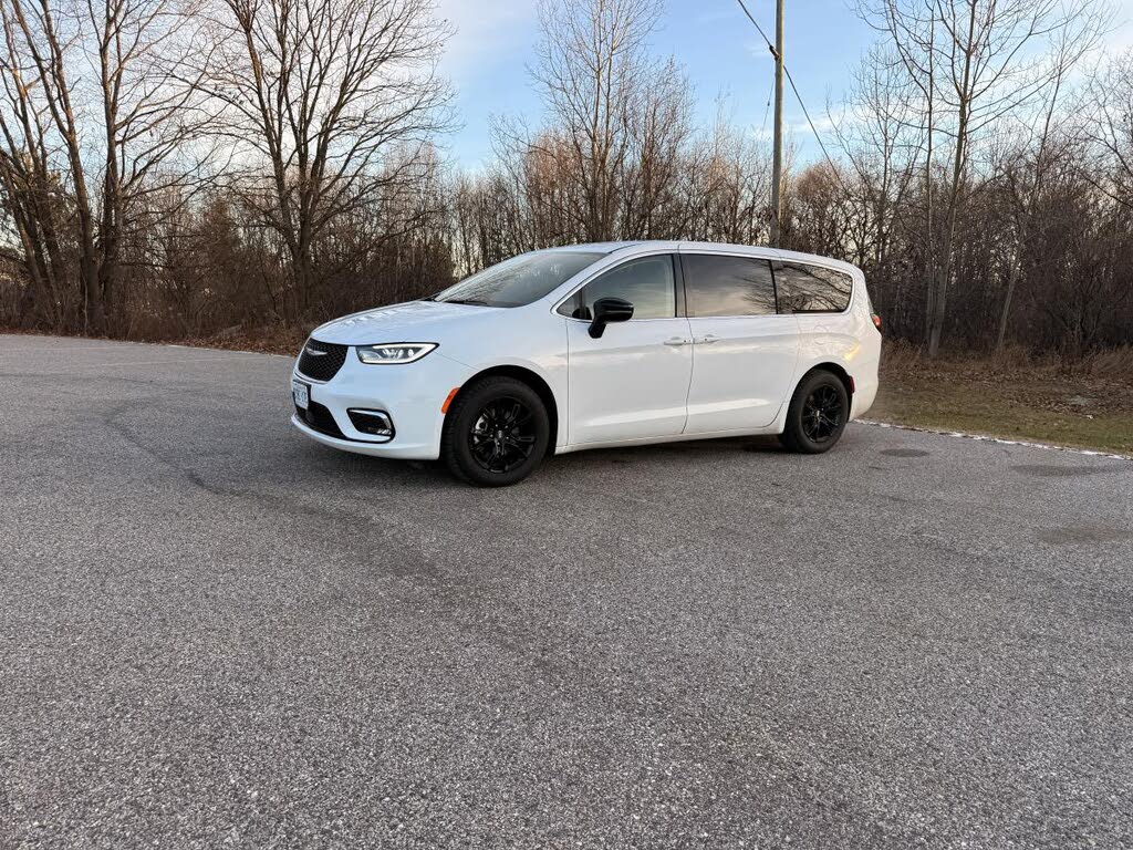 2024 Chrysler Pacifica Touring L FWD