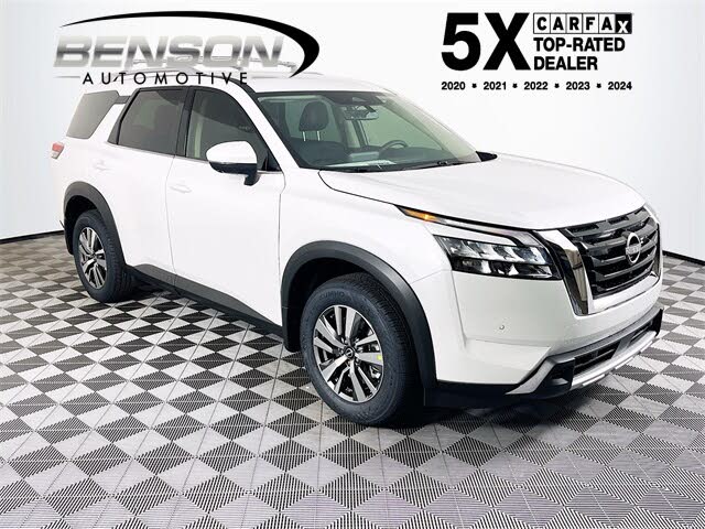 2025 Nissan Pathfinder SL FWD