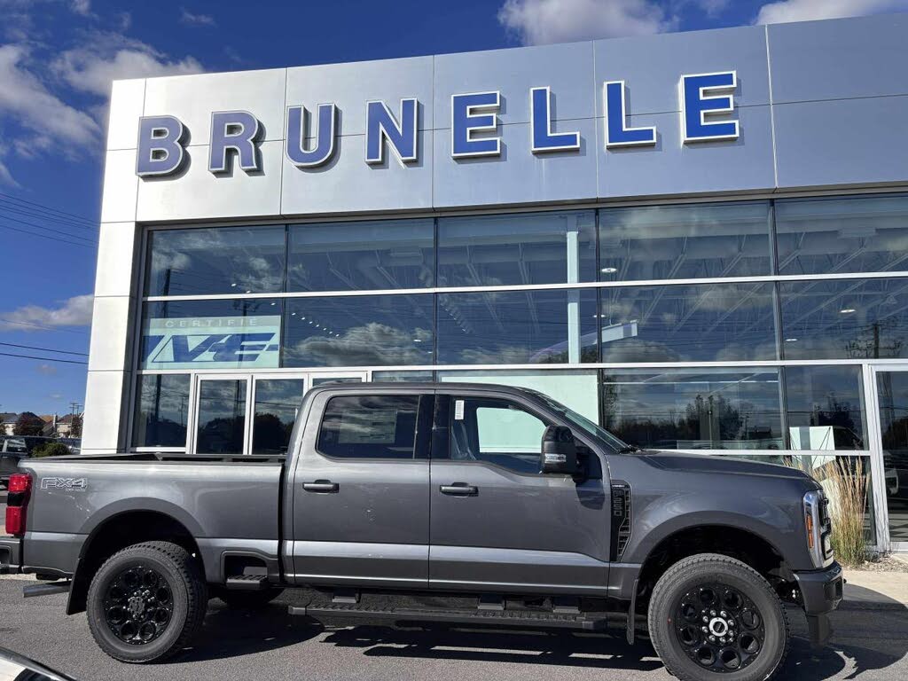 2026 Ford F-250 Super Duty Lariat Crew Cab 4WD