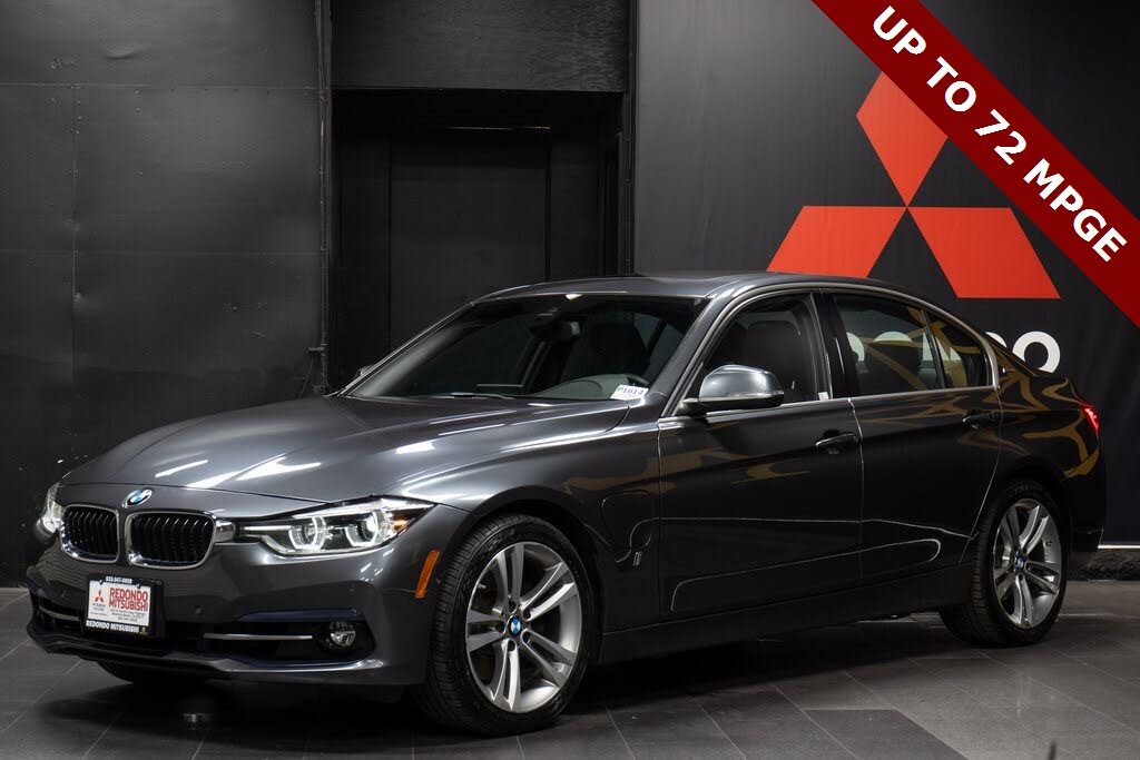 2017 BMW 3 Series 330e iPerformance Sedan RWD