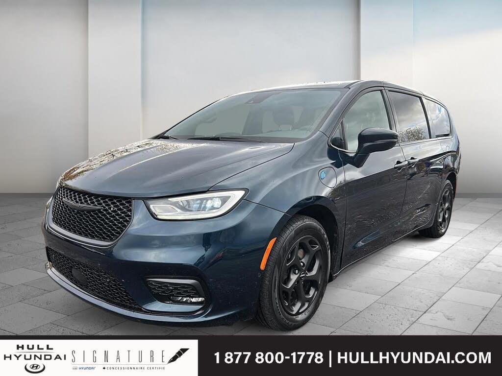 2022 Chrysler Pacifica Hybrid Limited FWD