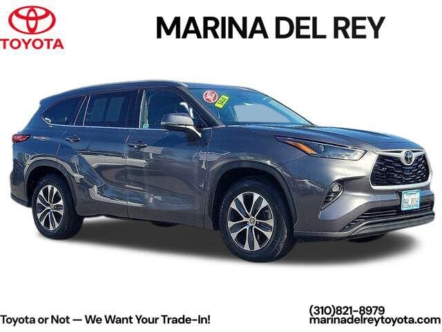 2022 Toyota Highlander XLE FWD