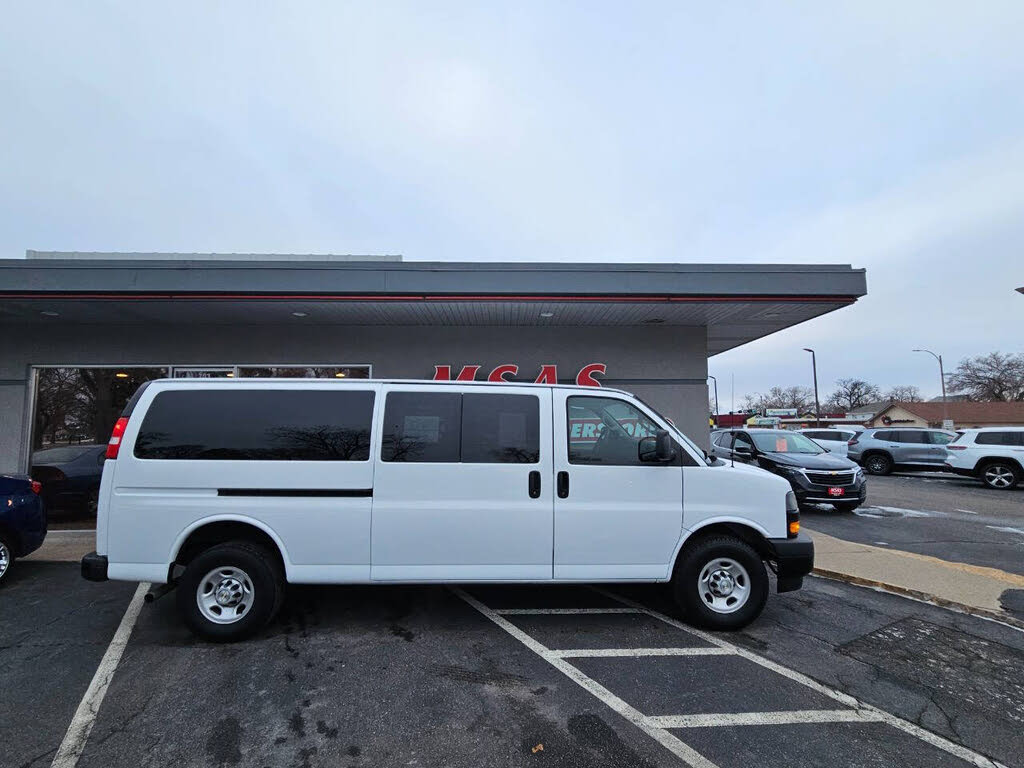 2023 Chevrolet Express 3500 LS Extended RWD