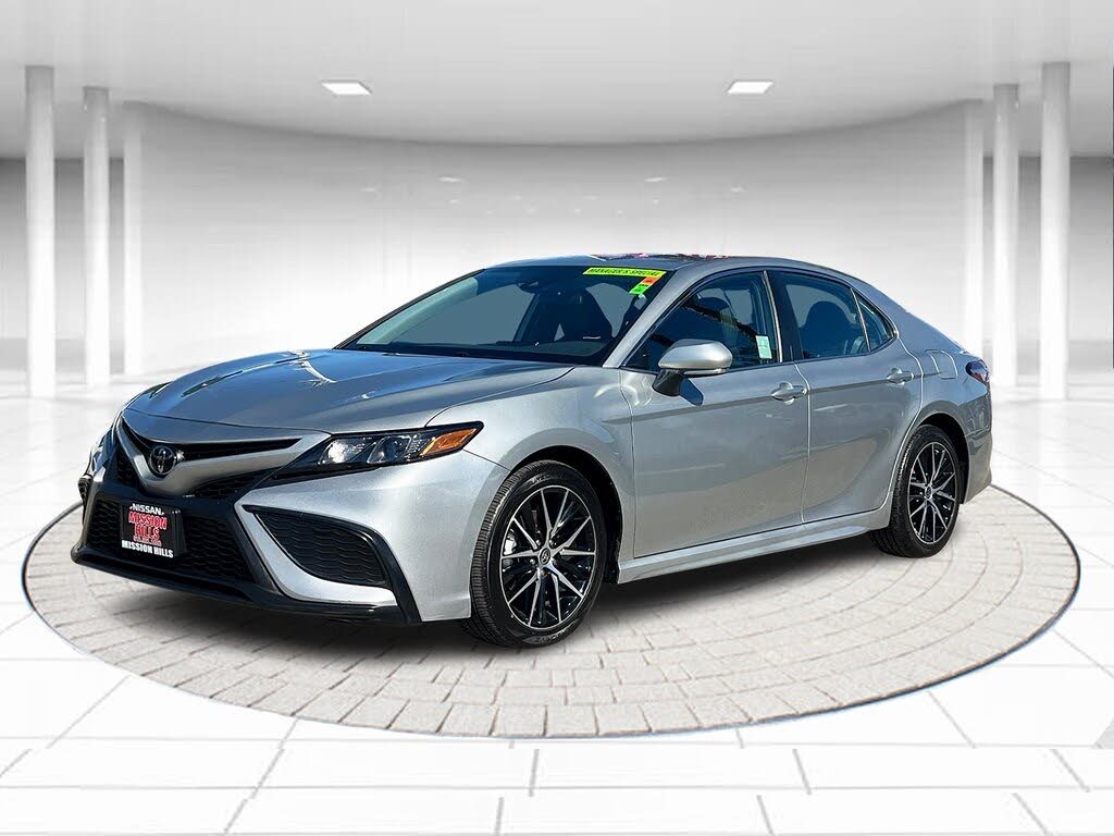 2023 Toyota Camry SE Nightshade FWD