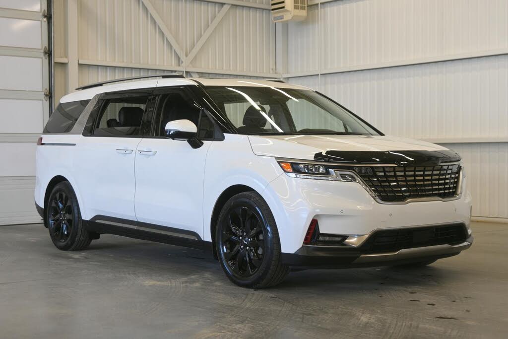 2024 Kia Carnival SX FWD